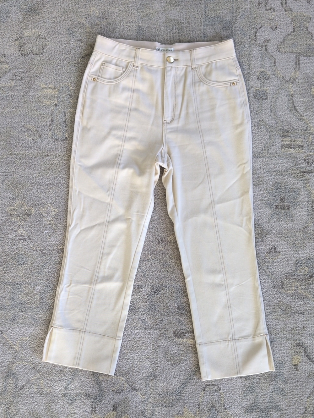 Versona Cream High-Rise Straight Crop Jeans
